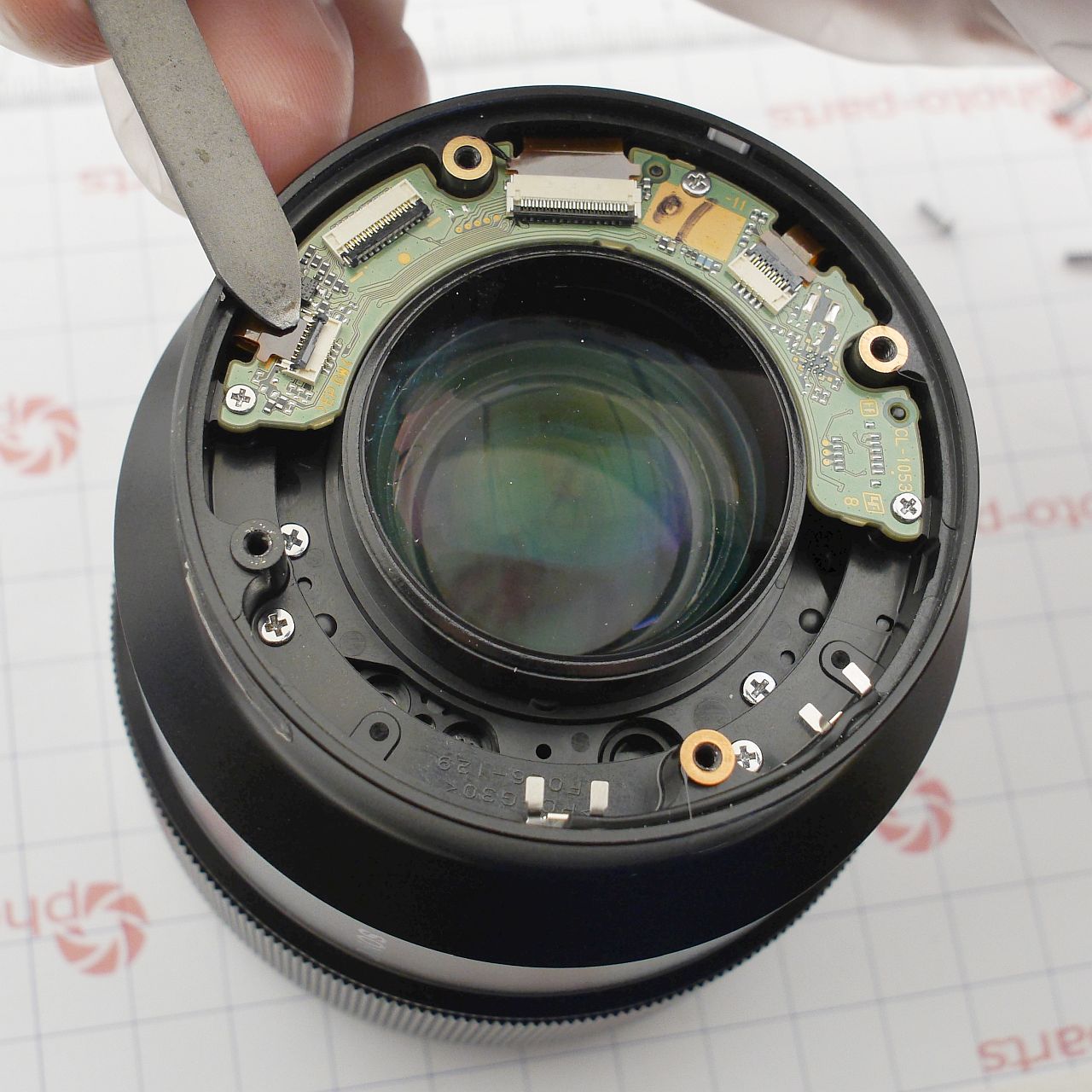Sony 85mm 1.8 FE - a simple focus fix and teardown